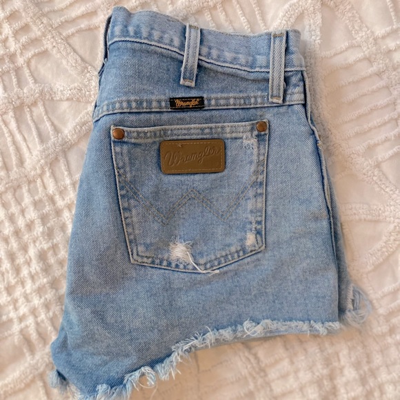 Wrangler cutoff shorts - Picture 4 of 5